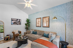 Homey 3bd - BBQ & Backyard - Close to Attractions